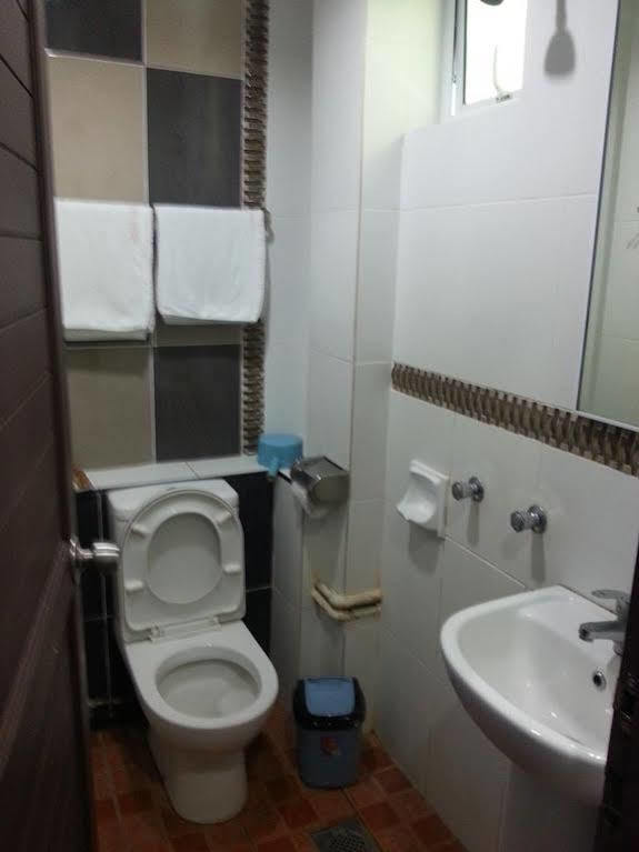 Oriental Inn Kuching Exterior foto